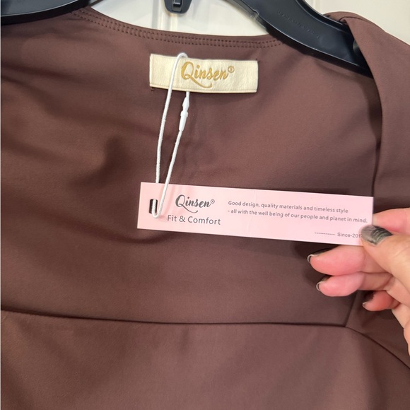 2/for $20 🪩 QINSEN Long Sleeve Coffee Brown Bodysuit - NEW w TAGS 🏷️ - Picture 4 of 8
